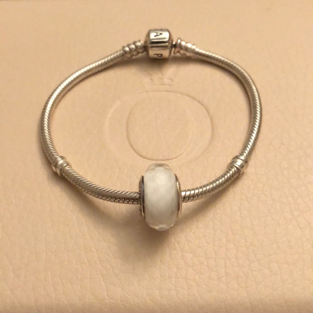 **RETIRED** Authentic Pandora White Murano Glass*